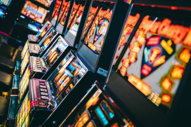 Real-time roulette with multi-camera view Roulette table interface